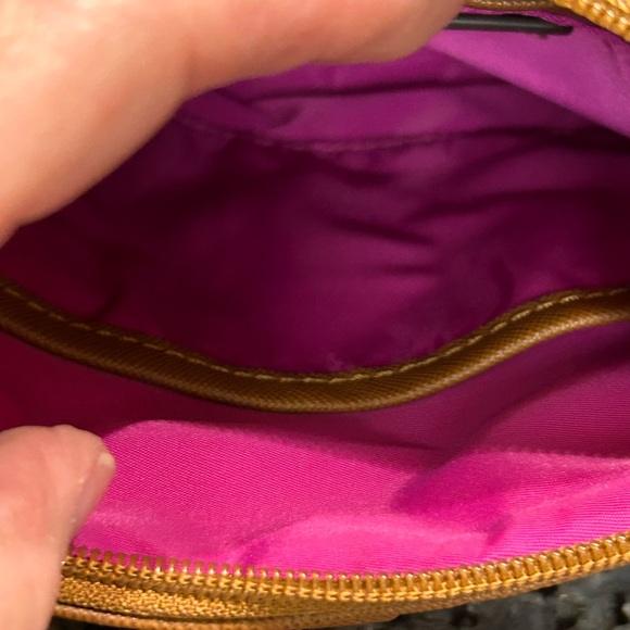 Adorable Michael Kors Crossbody purse - Picture 6 of 7